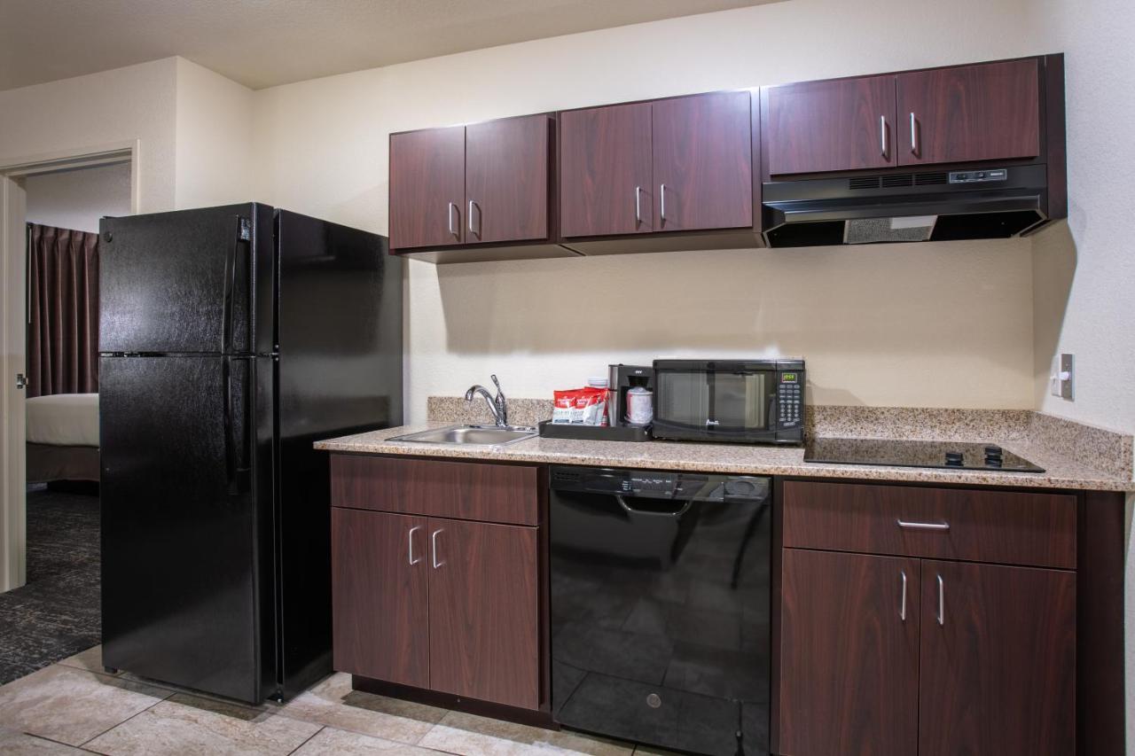 Cobblestone Inn & Suites - Pine Bluffs Extérieur photo