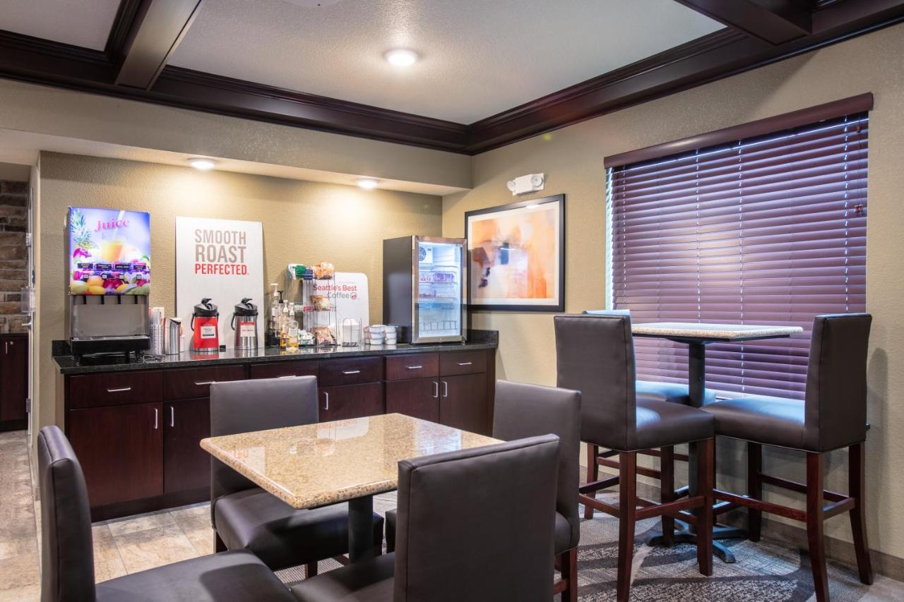 Cobblestone Inn & Suites - Pine Bluffs Extérieur photo