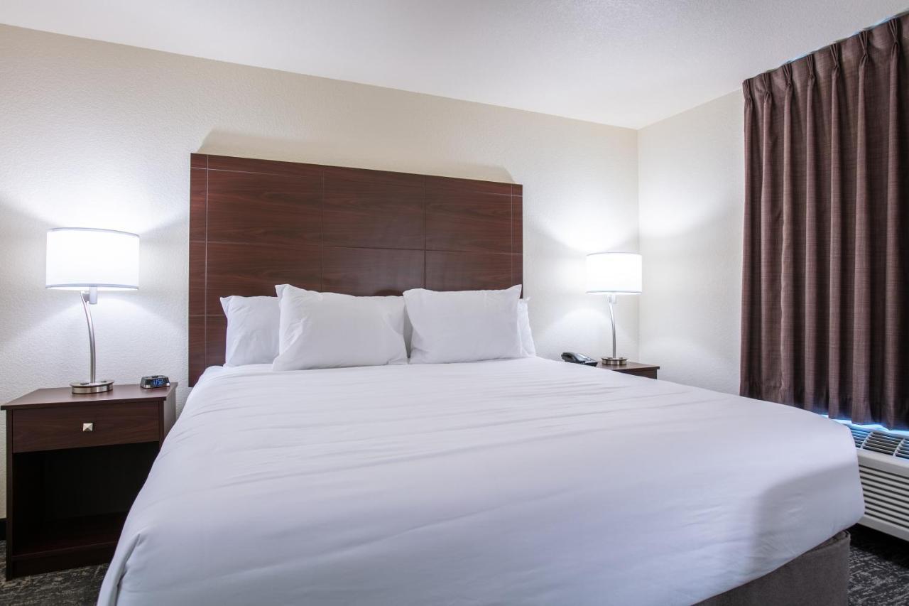 Cobblestone Inn & Suites - Pine Bluffs Extérieur photo