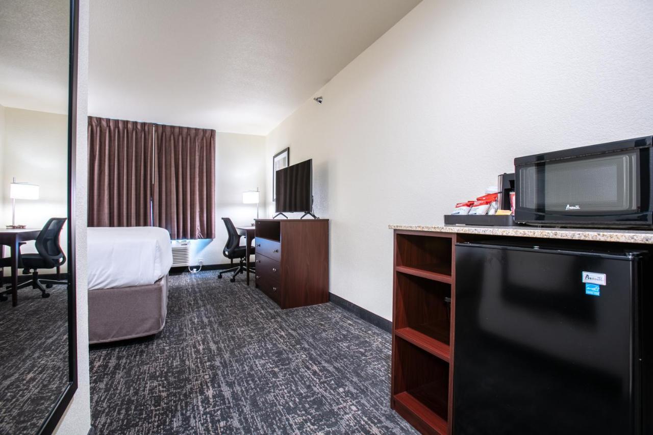 Cobblestone Inn & Suites - Pine Bluffs Extérieur photo