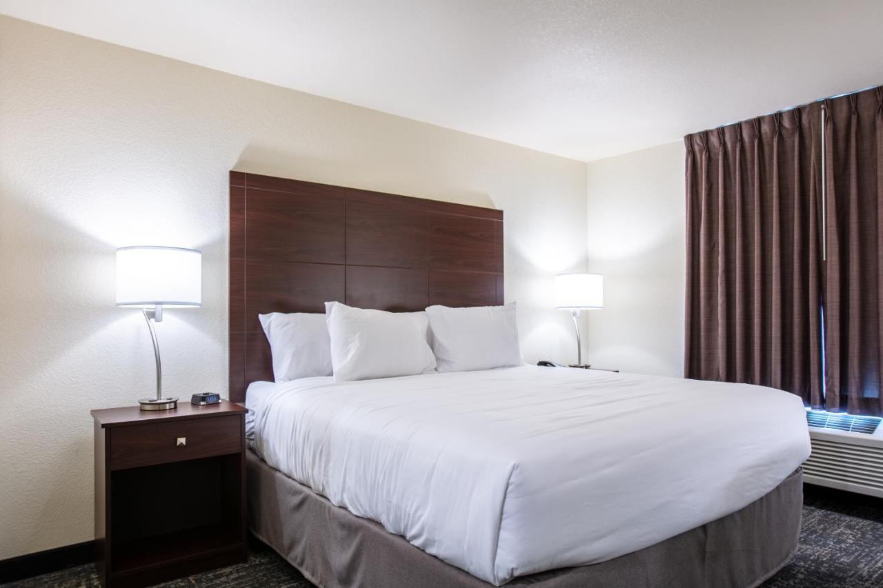Cobblestone Inn & Suites - Pine Bluffs Extérieur photo