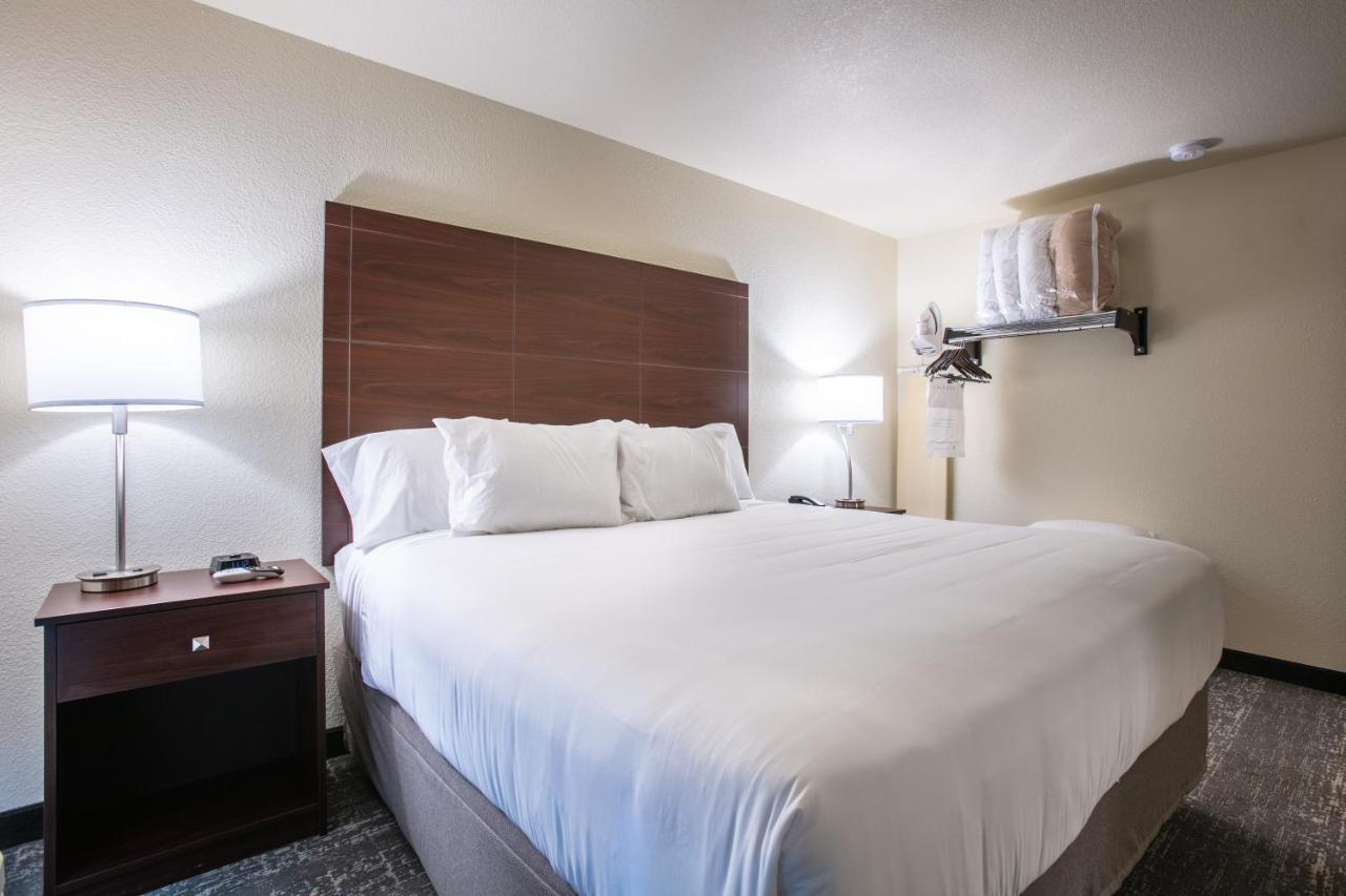 Cobblestone Inn & Suites - Pine Bluffs Extérieur photo