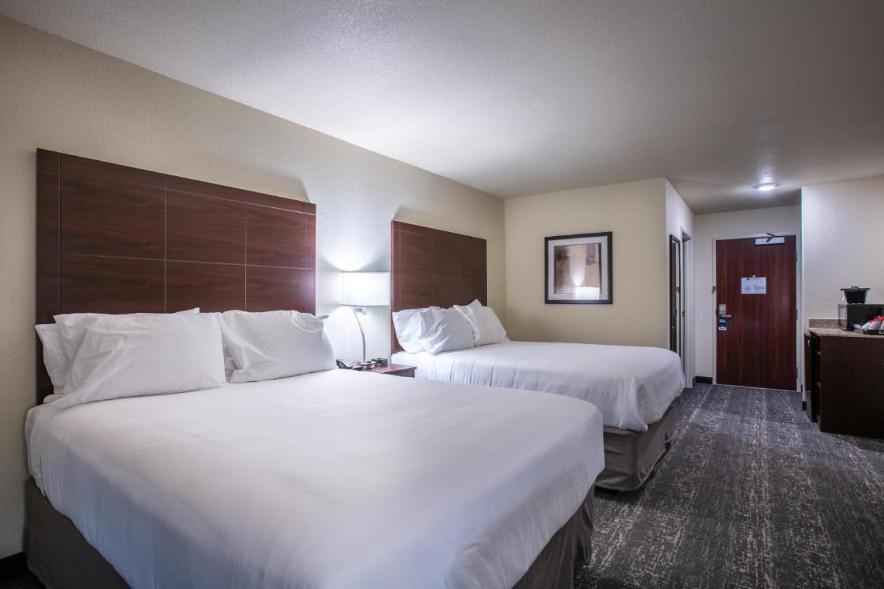 Cobblestone Inn & Suites - Pine Bluffs Extérieur photo