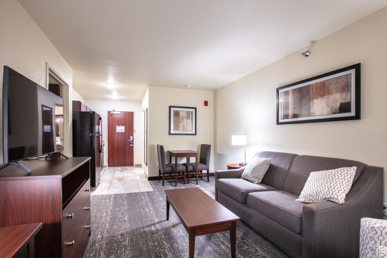 Cobblestone Inn & Suites - Pine Bluffs Extérieur photo